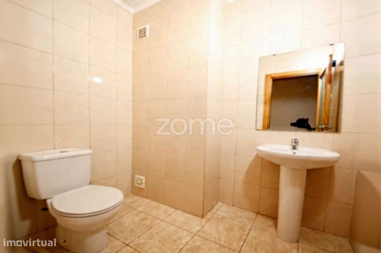 Apartamento T3 Arrendado na Q. Bosque Oportunidade para INVESTIDORES-7