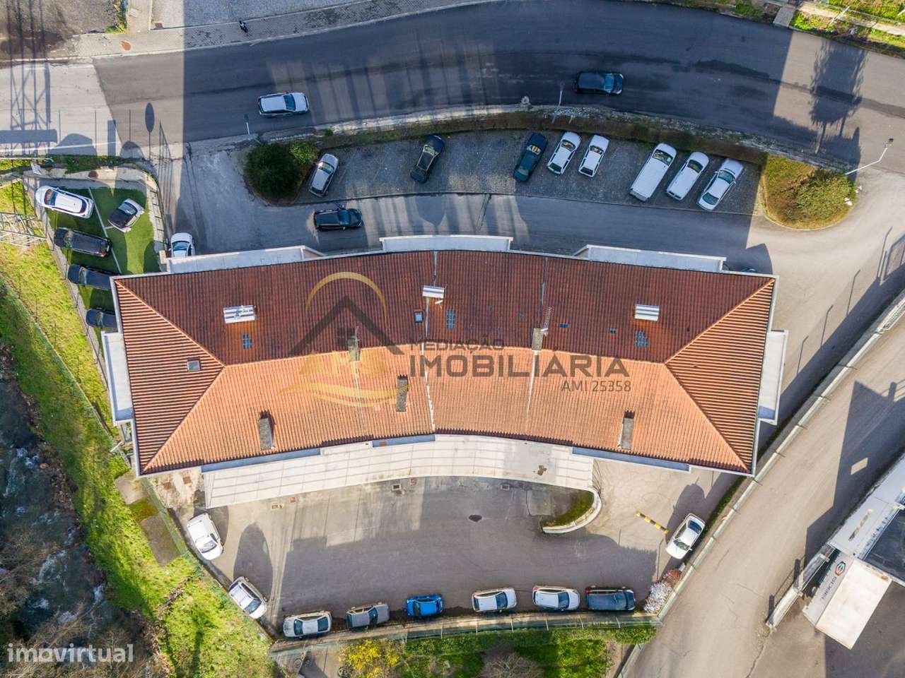 APARTAMENTO T3 COM TRÊS FRENTES E GARAGEM A 5 min a pé do Centro de-5