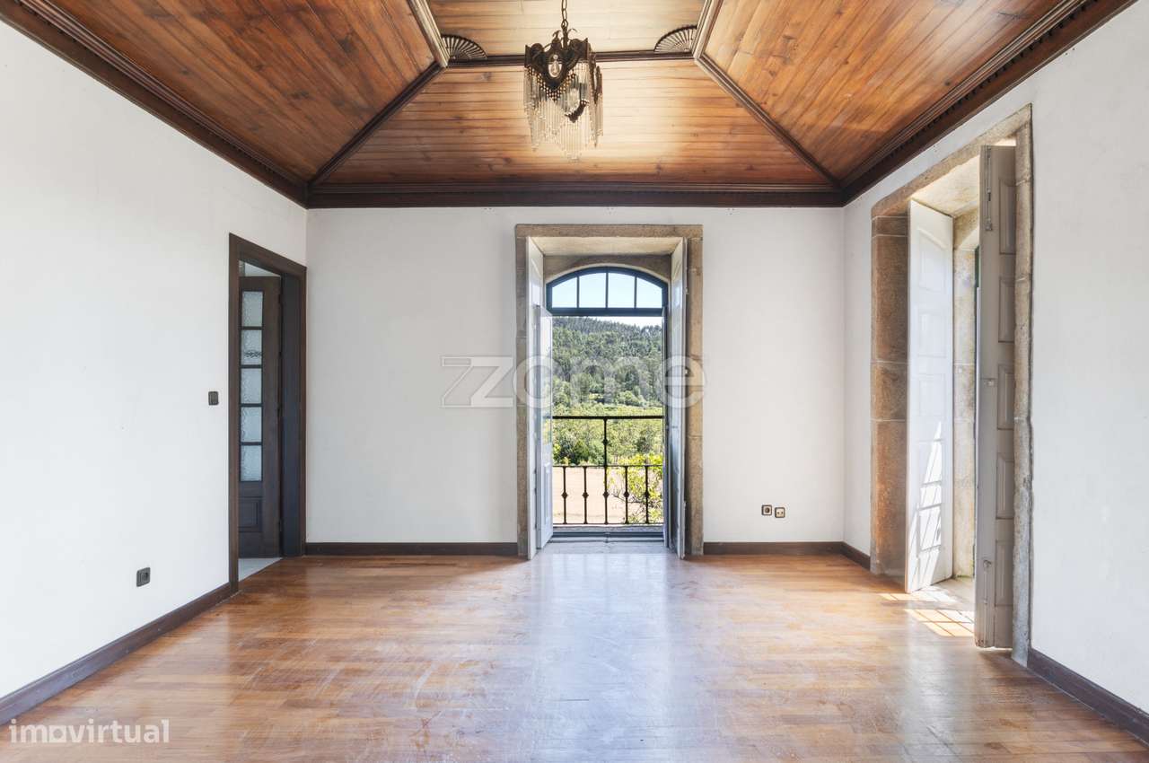 Quinta centenária com solar + duas moradias e capela - Grande imagem: 4/35