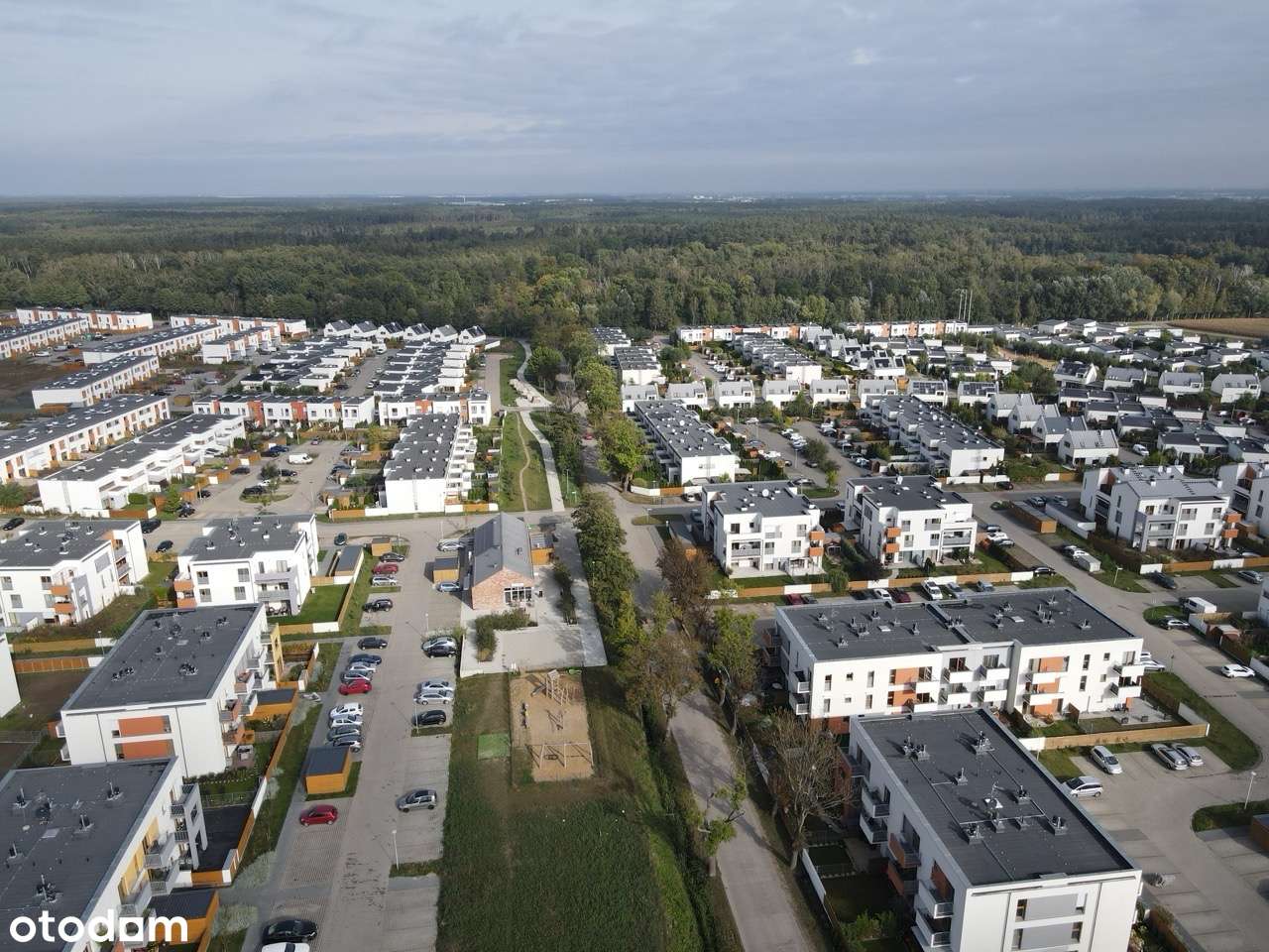 Bardzo zadbane mieszkanie z dużym ogrodem i jacuzzi-17