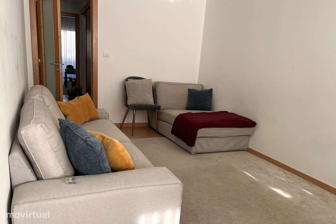 T2  / Renovado em São João da Talha-11