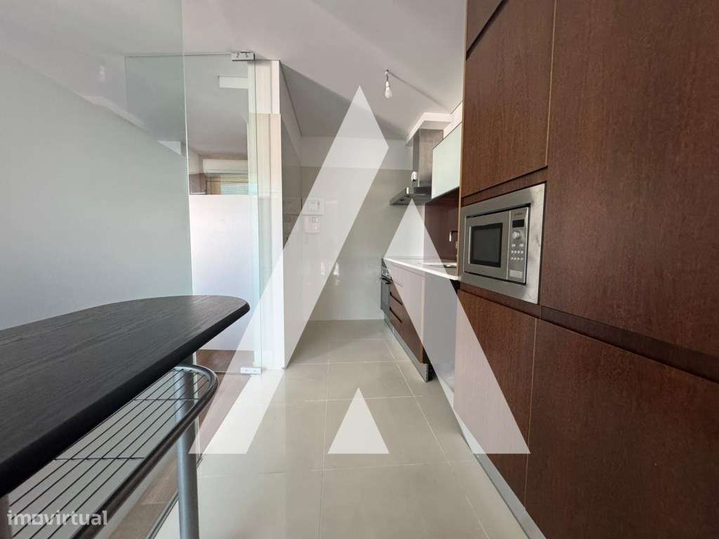 Apartamento T1 Duplex Edifício Mirador em Aveiro - Grande imagem: 4/21