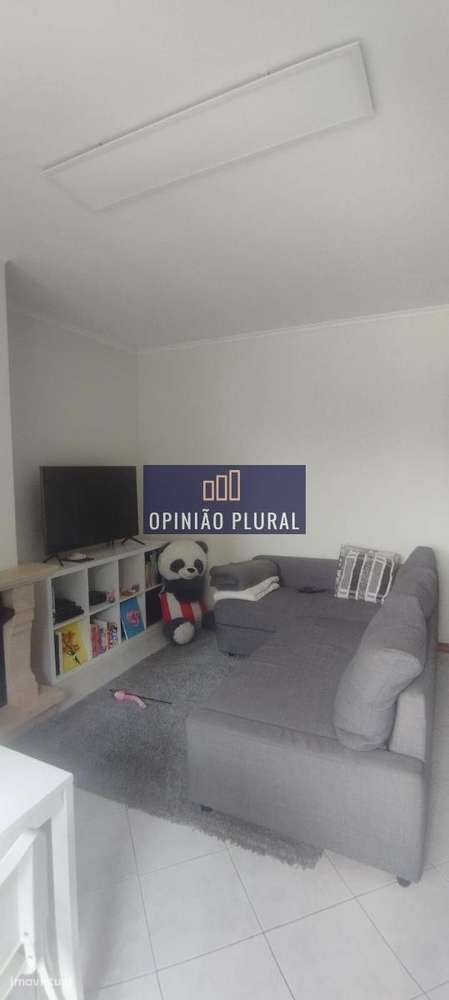 Excelente T1 com varanda, lugar de garagem e arrumos  Senhora da Hora - Grande imagem: 2/11