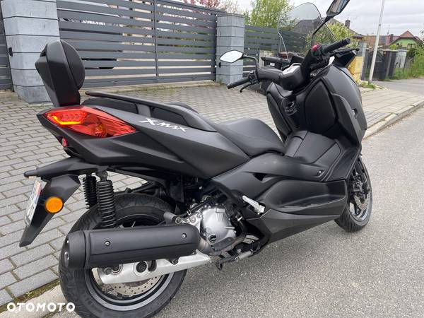 Yamaha X-max - 17