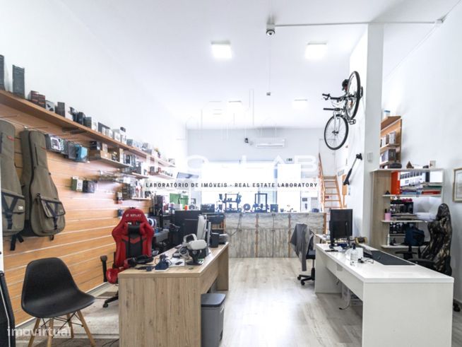 Loja / Espaço Comercial - Funchal-17