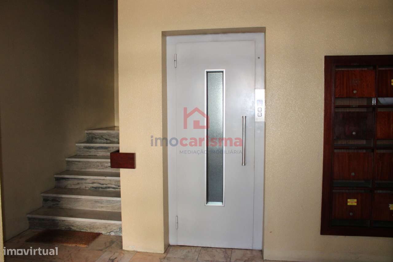 Apartamento T4 no centro de Guimarães-16
