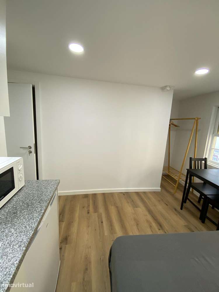 Excelente Prédio remodelado junto à Praça do Comercio-48