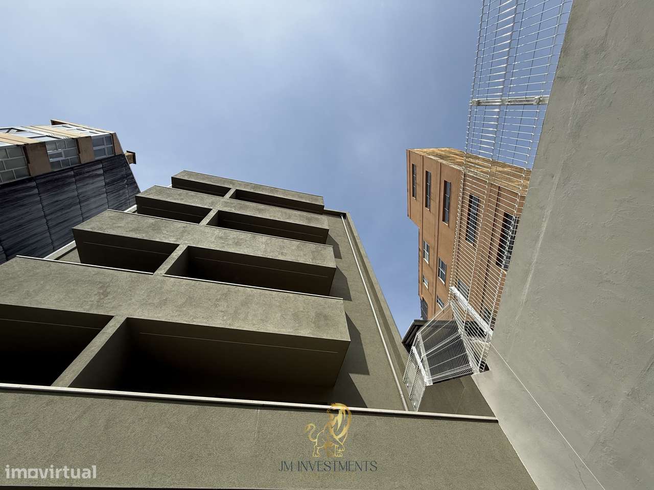 Apartamento Novo T0 com Jardim-22