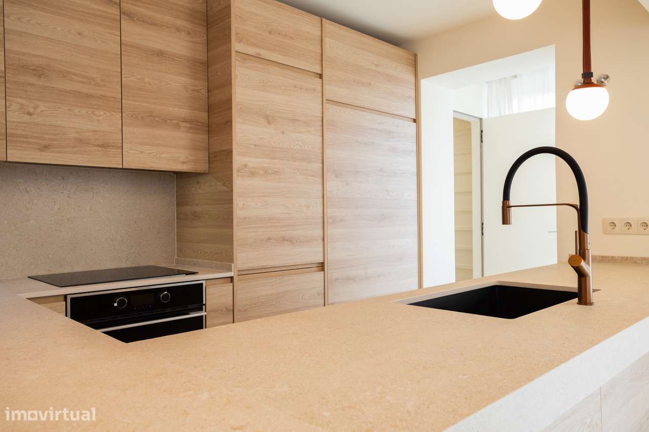 Arrenda-se Apartamento T2 Exclusivo no Coração de Lisboa - Grande imagem: 2/40