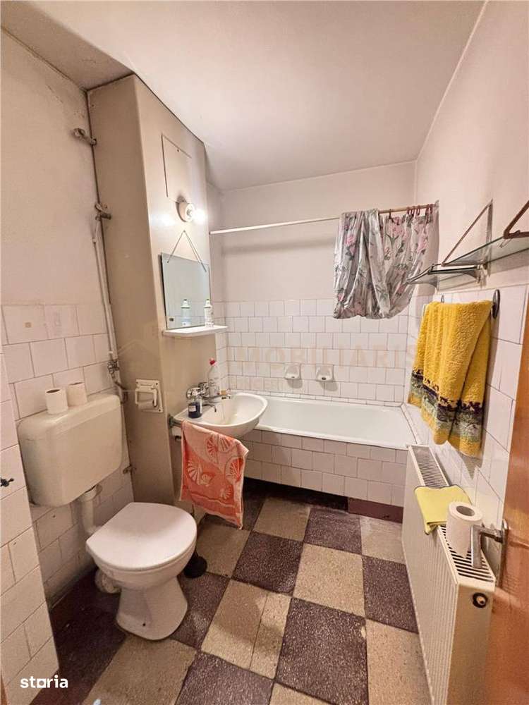 Apartament 3 camere  zona Casa de Cultura-7