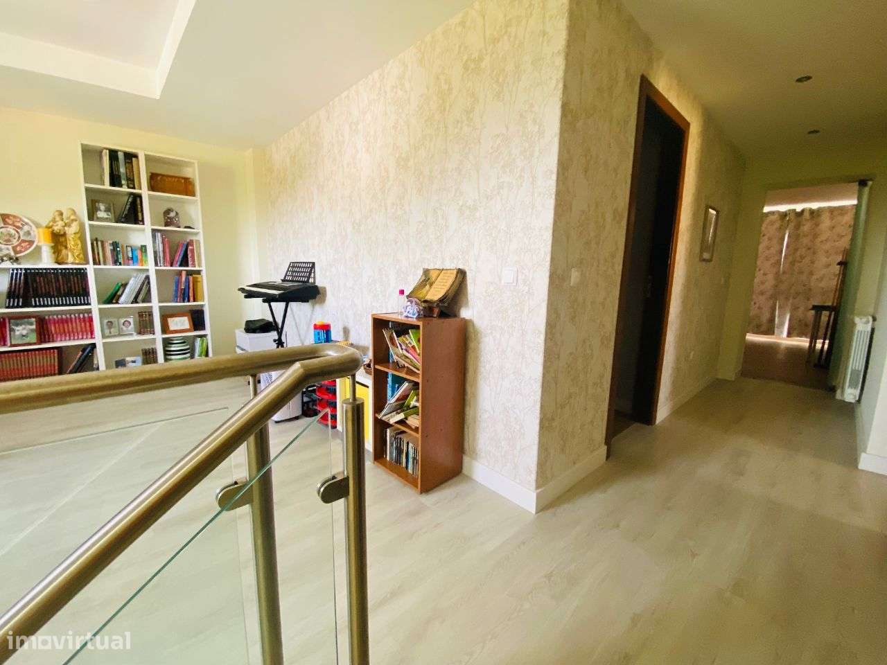 Moradia T4 com grande garagem e jardim - perto da praia-21