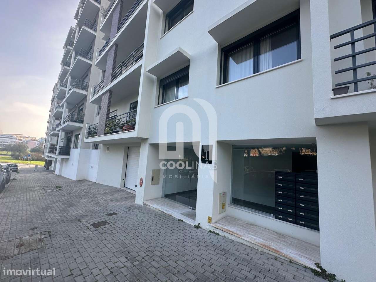 T2 Recente com logradouro e arrecadação ideal para escritório - Grande imagem: 3/37