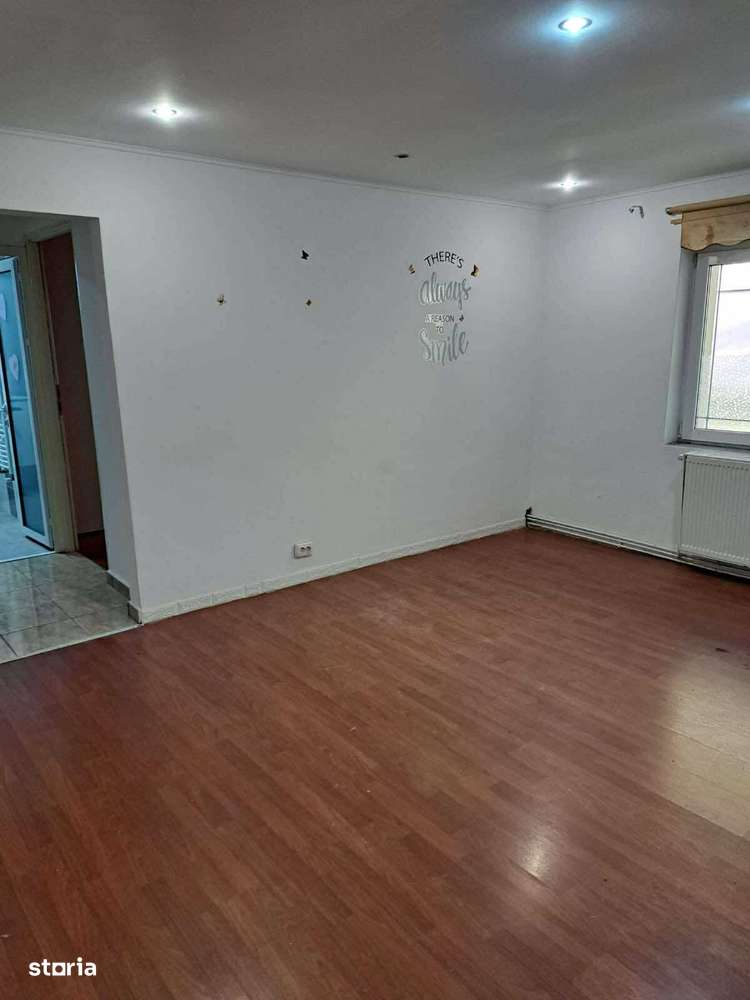 Apartament de vanzare 2 camere , Micro 16 , parter , 53.000 euro neg.-2