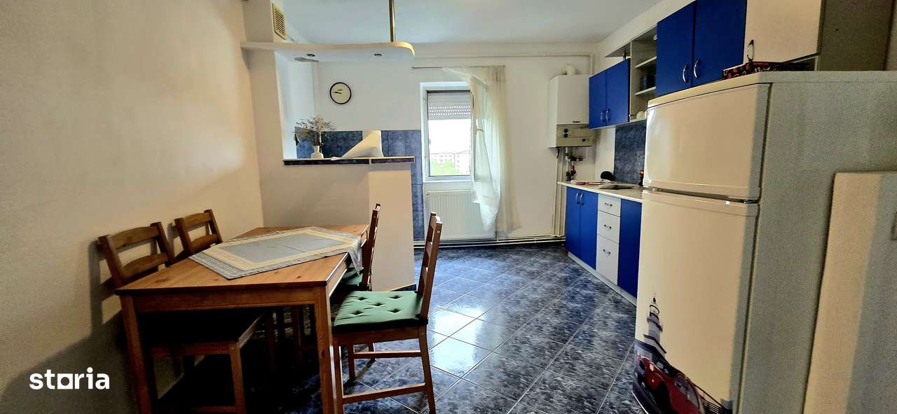 Micro 12 Targoviste, etaj 4/4 , VANZARE apartament 3 camere-1