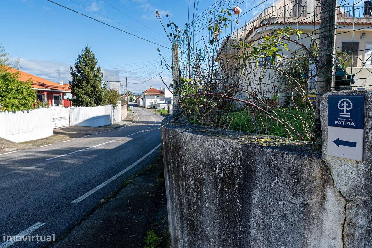 Moradia T10 com Terreno (ÁREA TOTAL 1143m2)  – Arneiro das Milhariças-29