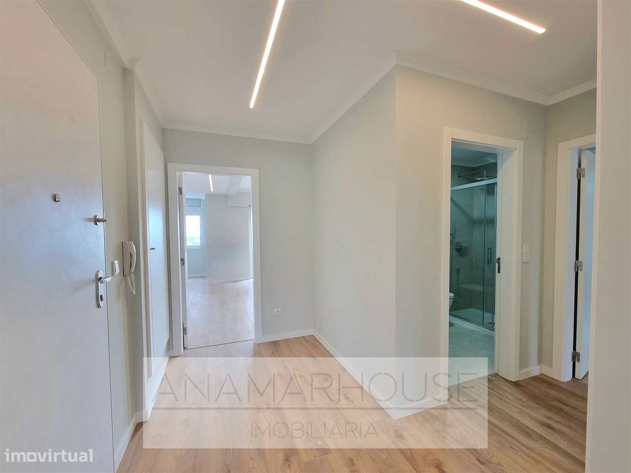 Apartamento T2 com Varanda | Totalmente Remodelado | Amadora - Grande imagem: 5/13
