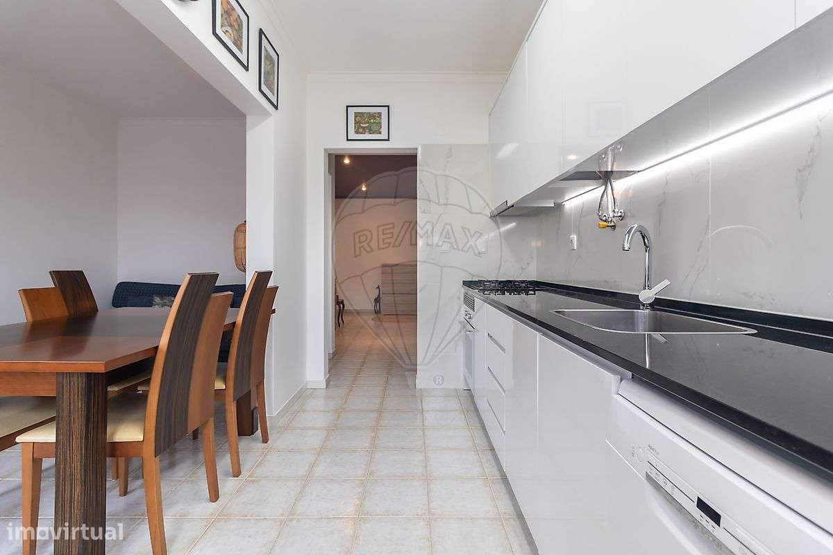 T2 Semi-Remodelado na Torre da Marinha-26
