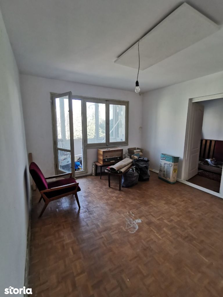 Apartament 3 camere zona Calea Bucuresti