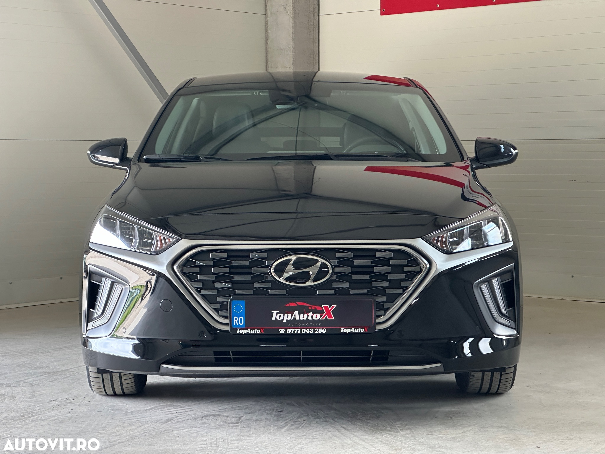 Hyundai IONIQ Plug-in-Hybrid 1.6 GDI Premium - 11