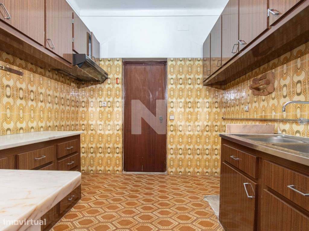 Moradia Bifamiliar T4 + T1 com garagem nas Paredes, em Alenquer!-28