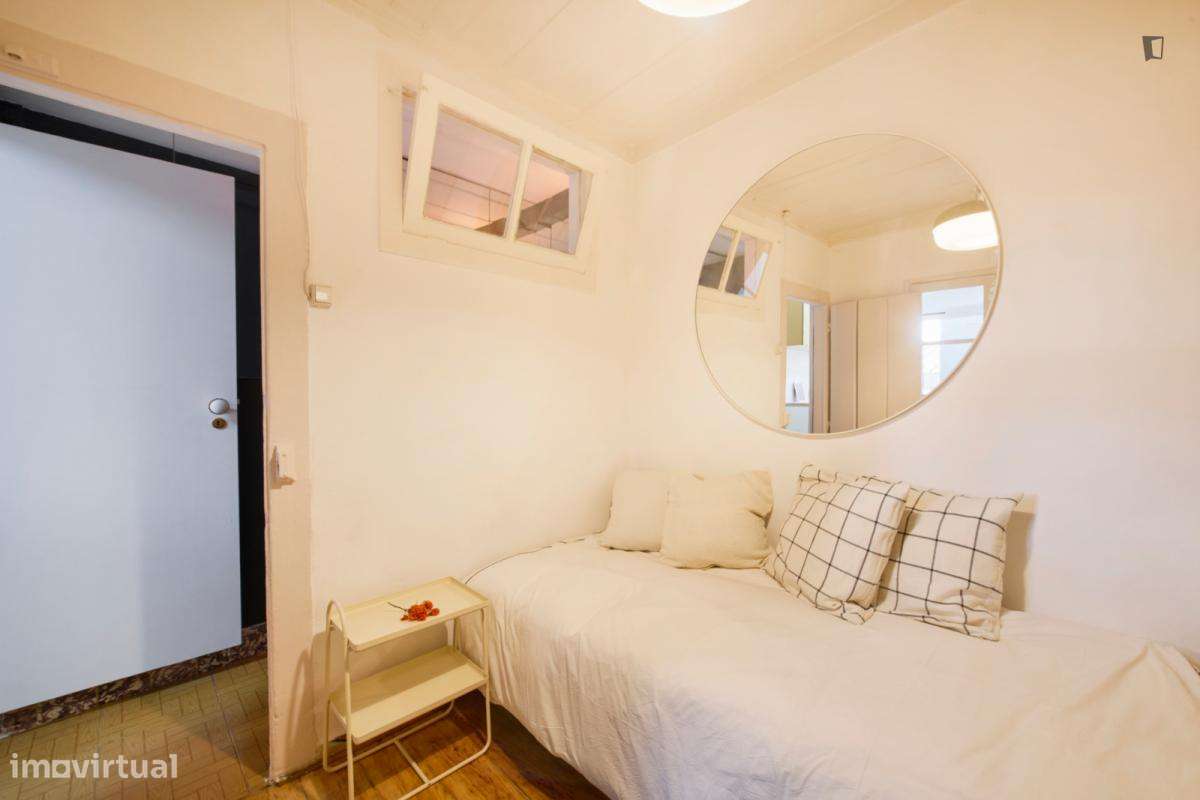 Apartamento com 1 quartos - localizado em São Bento Lisbon - Grande imagem: 4/10