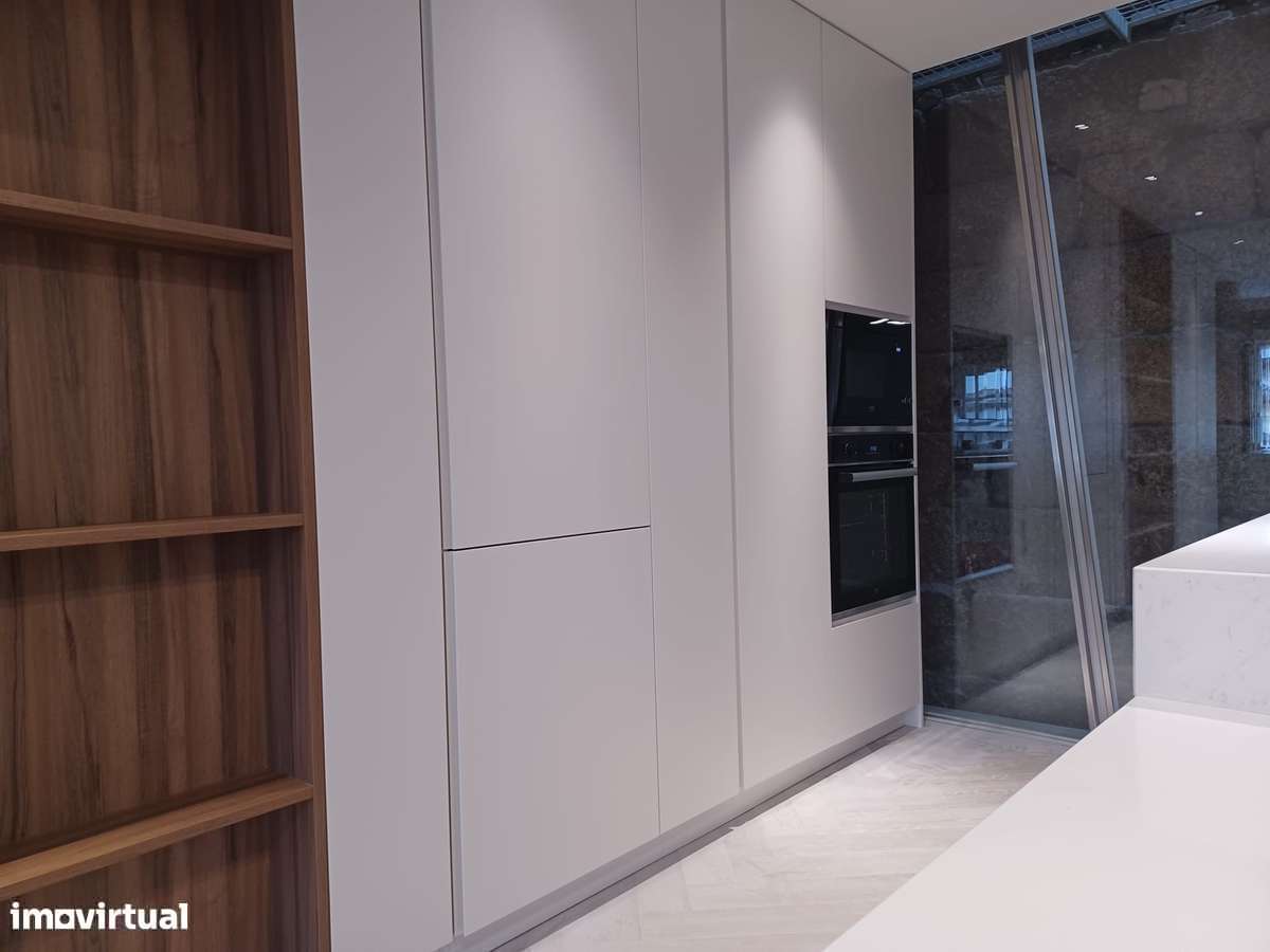 NOVO- Arco da Porta Nova | T2 Novo  |  Equipado-2 suites - Negociável - Grande imagem: 4/40