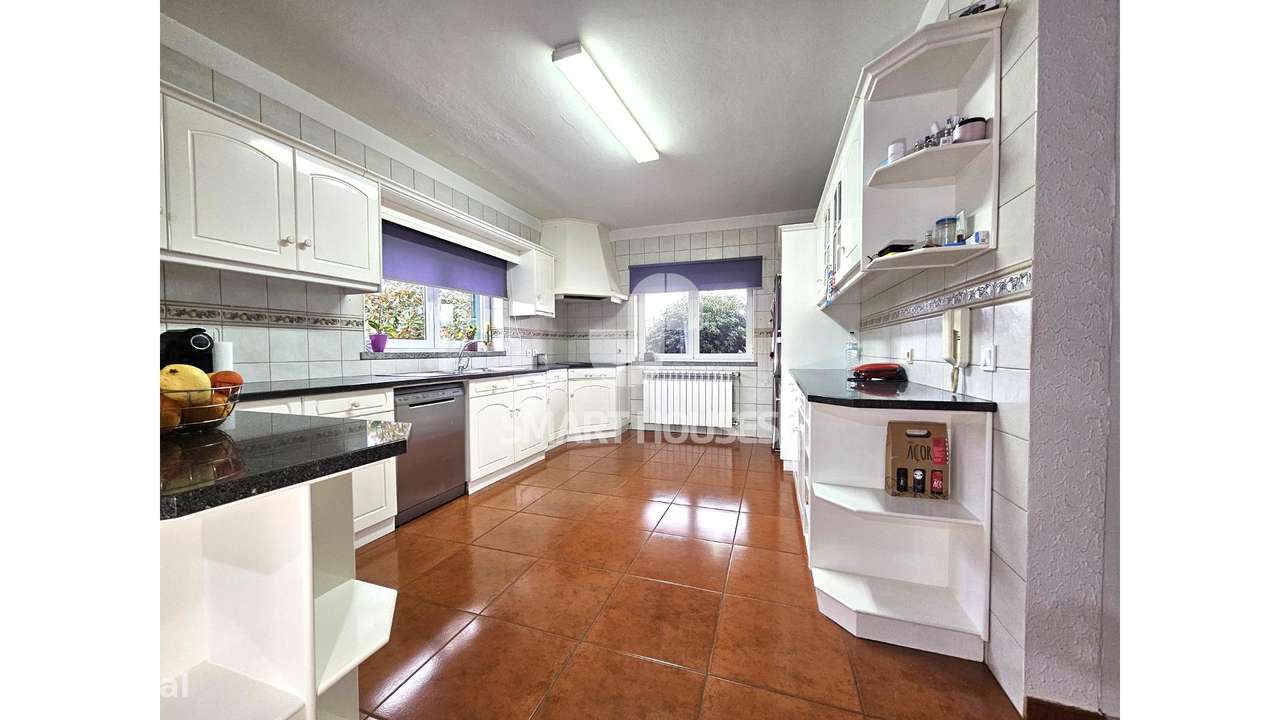 Moradia T4 Poços c/ terreno-9