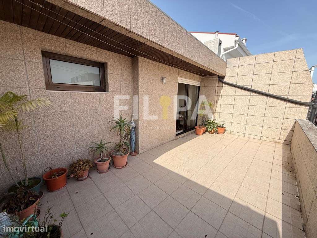 T1 com Terraço no Último Andar - Rua Dr. Alves de Veiga, Porto-2