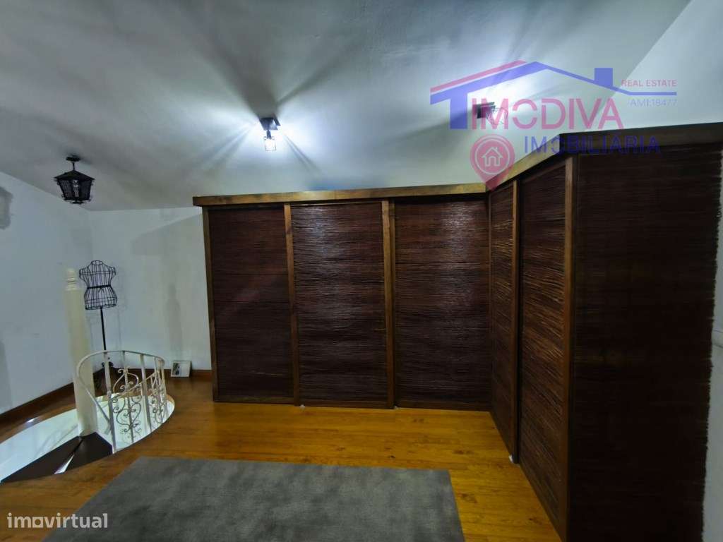 Propriedade com moradia, anexo, piscina e terreno com mais 2 ha-48