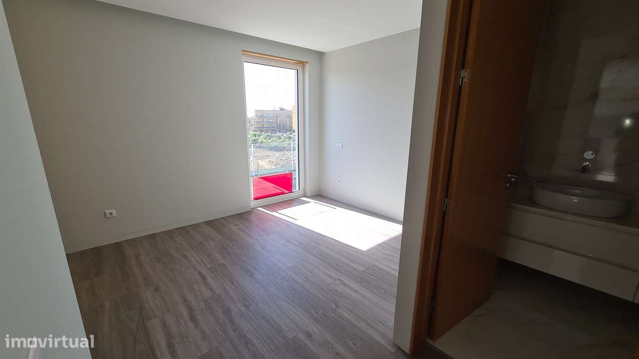 ARRENDAMENTO - Apartamento T1 em Montgeron, Póvoa de Varzim - Grande imagem: 4/10