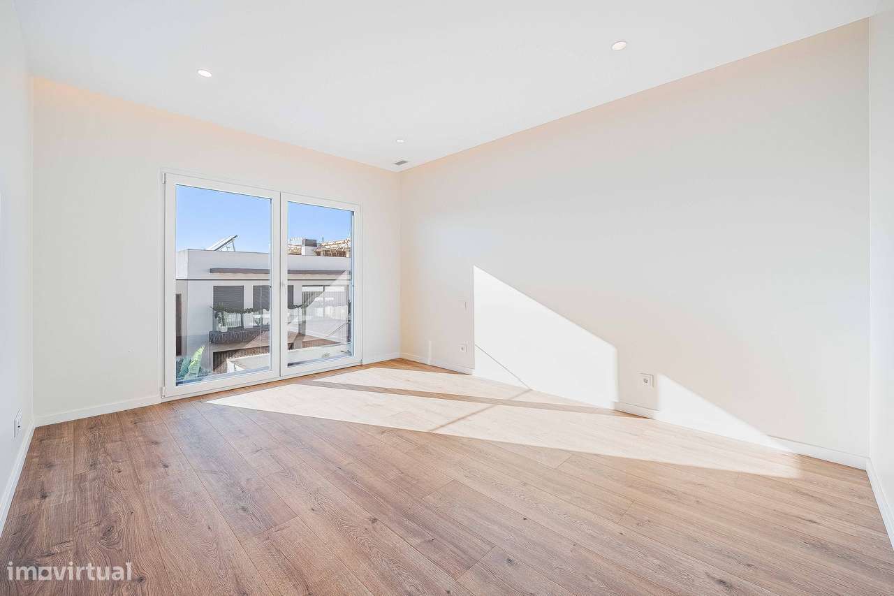 Elegante moradia T4 de arquitetura contemporânea em Albarraque-35