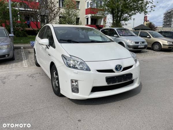 Toyota Prius (Hybrid) Comfort - 16