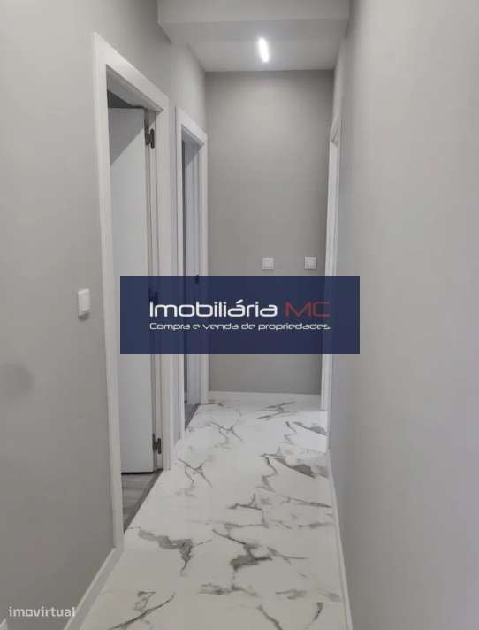 Apartamento T2 Remodelado junto a Loja do Cidadão do Porto-19