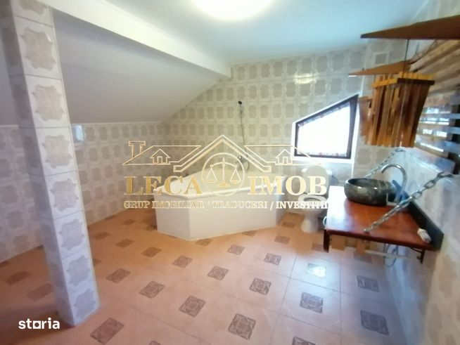 Casă de vânzare Gherăiești-11