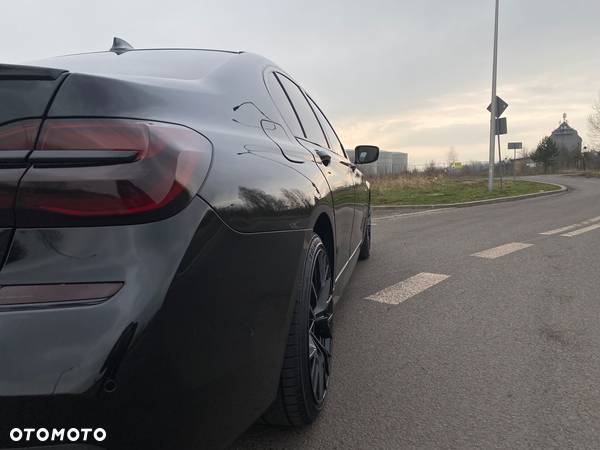 BMW Seria 7 750i xDrive - 9