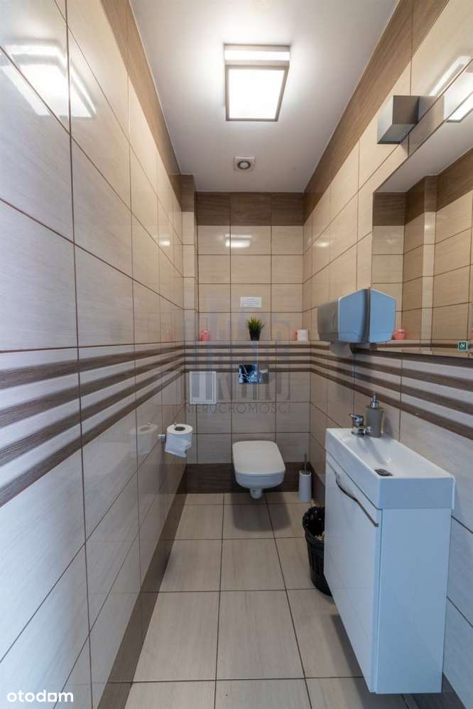 Budynek biurowy do sprzedania-7