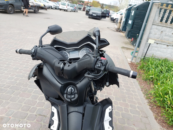 Yamaha X-max - 14