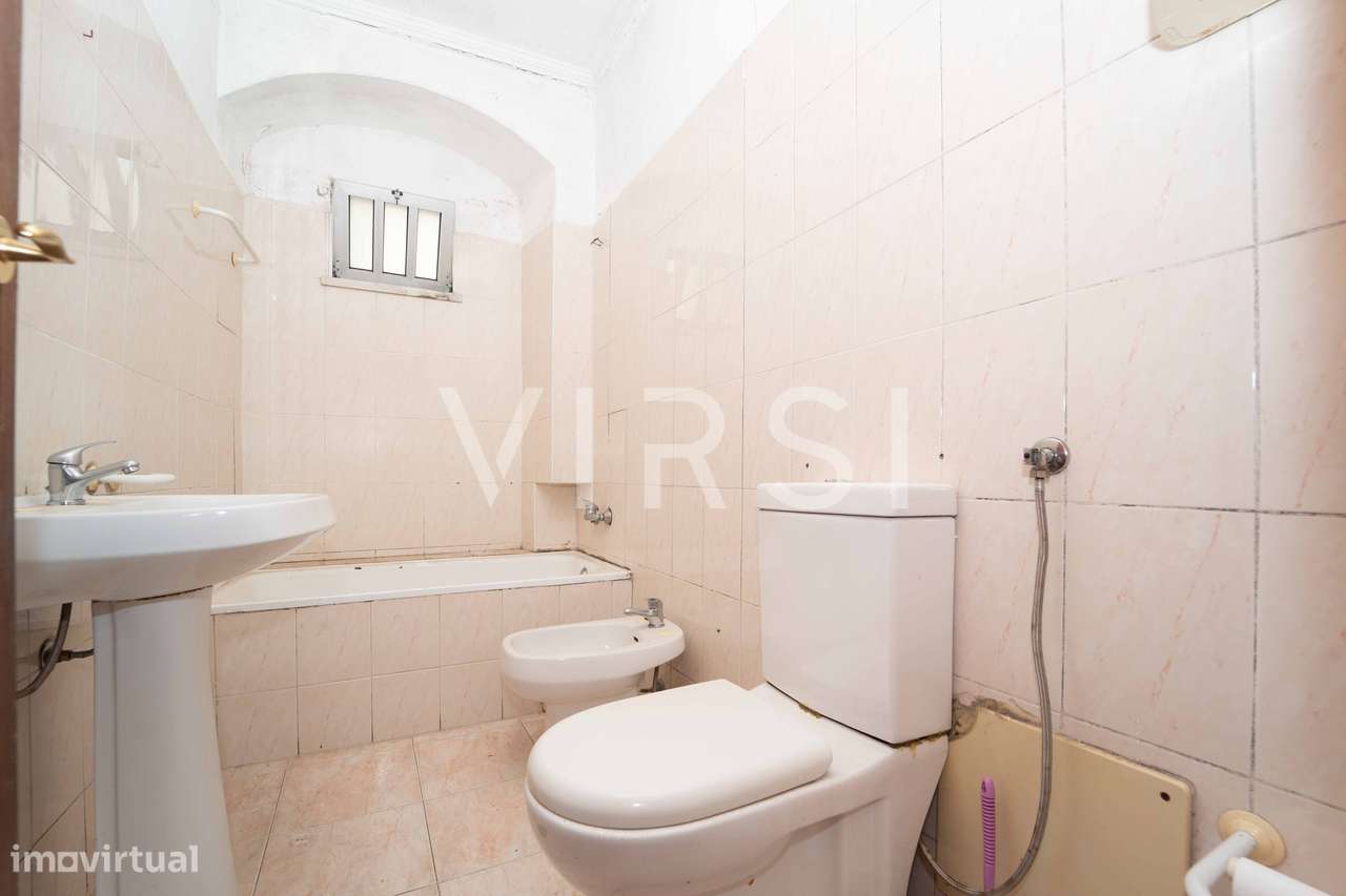 Moradia para remodelar a 3 min do ISCAC-14