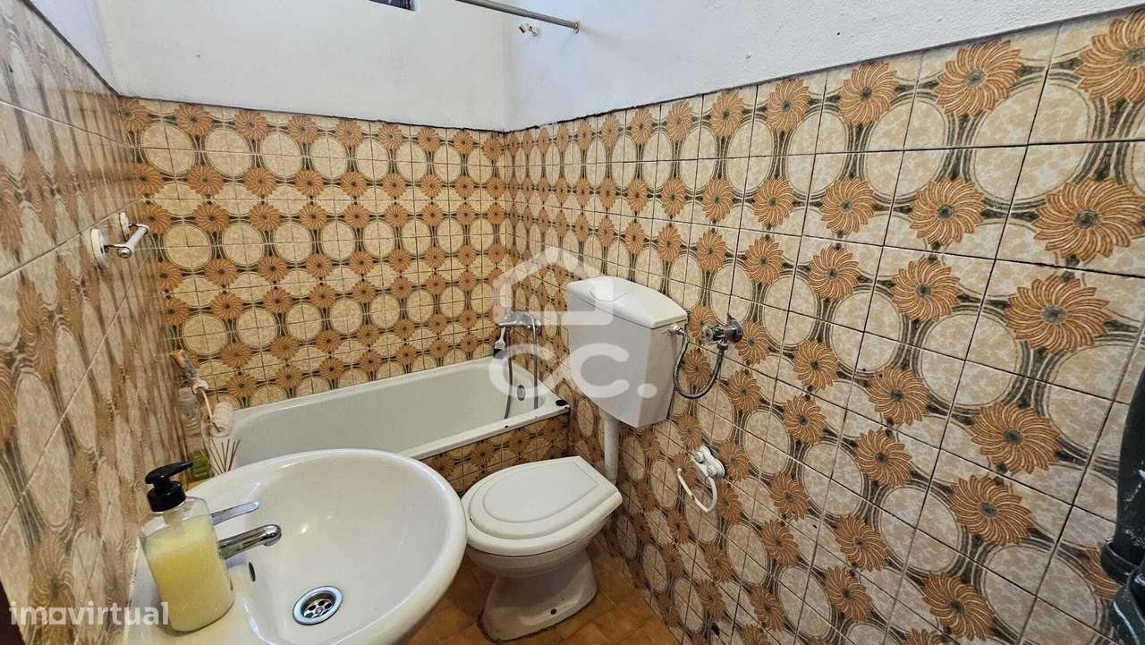 Casa térrea com terraço e aproveitamento de sótão.-7