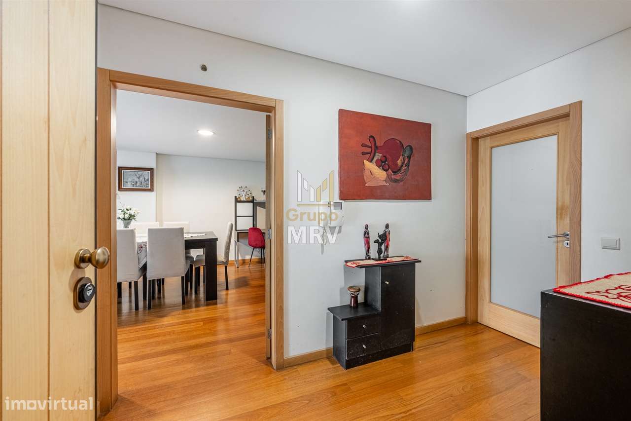 Excelente Apartamento T3 em Lamaçães-23