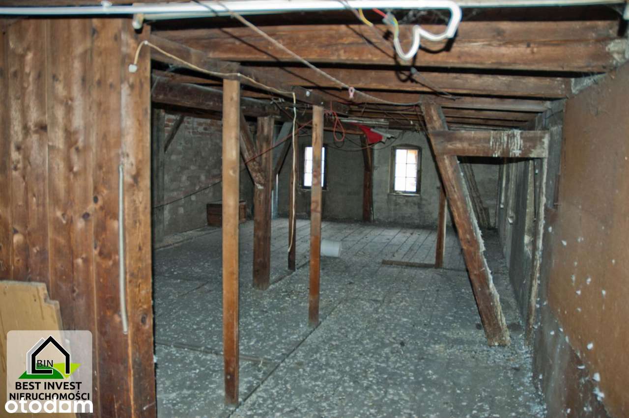 Dom do remontu w centrum Jeleniej Góry-17