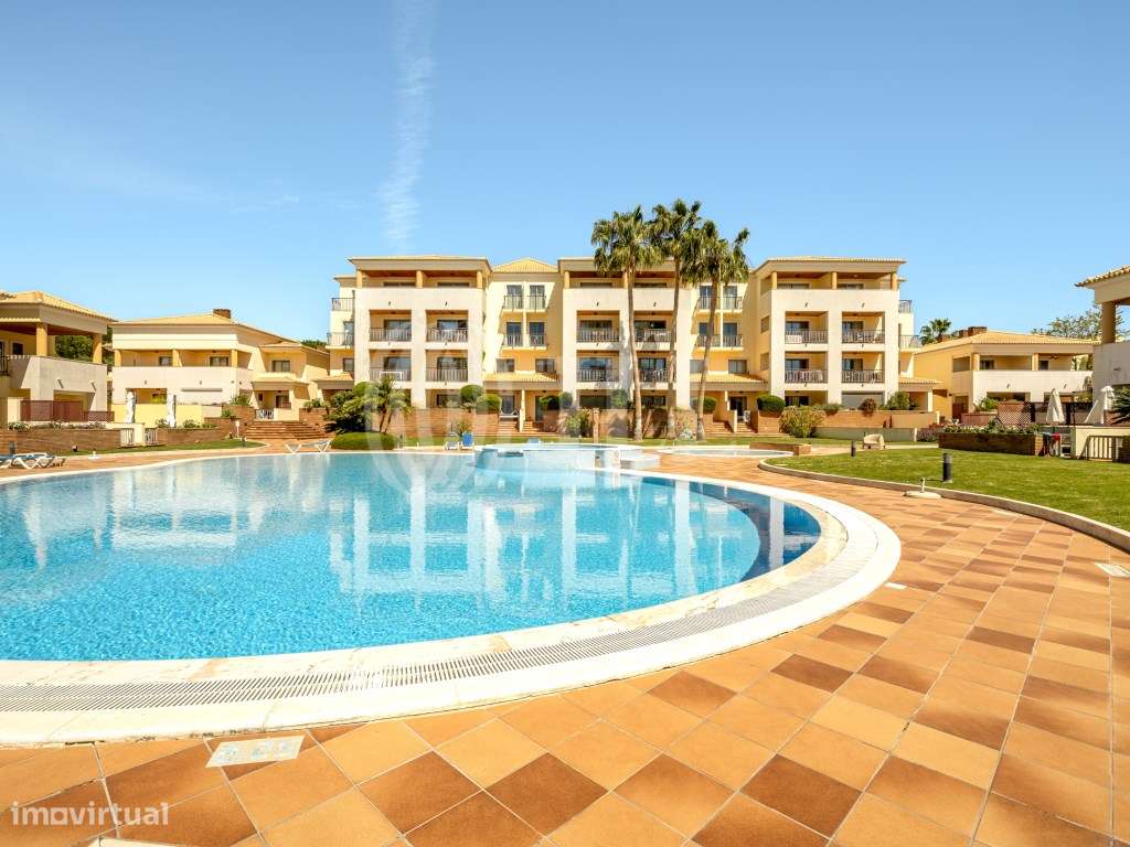 Apartamento T2 Com Terraco Em Vilamoura No Algarve