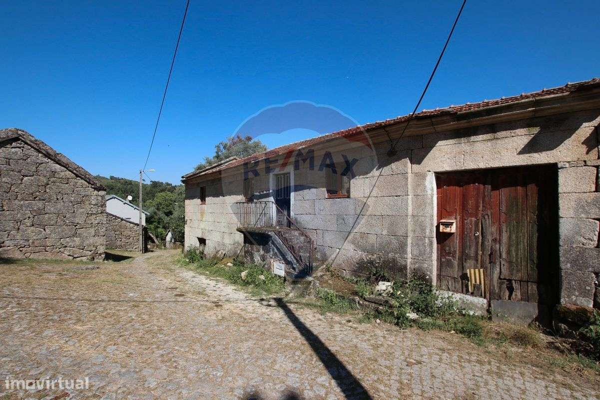 Moradia T2 para venda - Grande imagem: 2/3