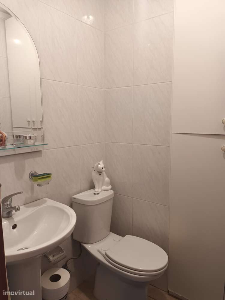 Apartamento T3 mobilado junto ao aeroporto! - Grande imagem: 5/14