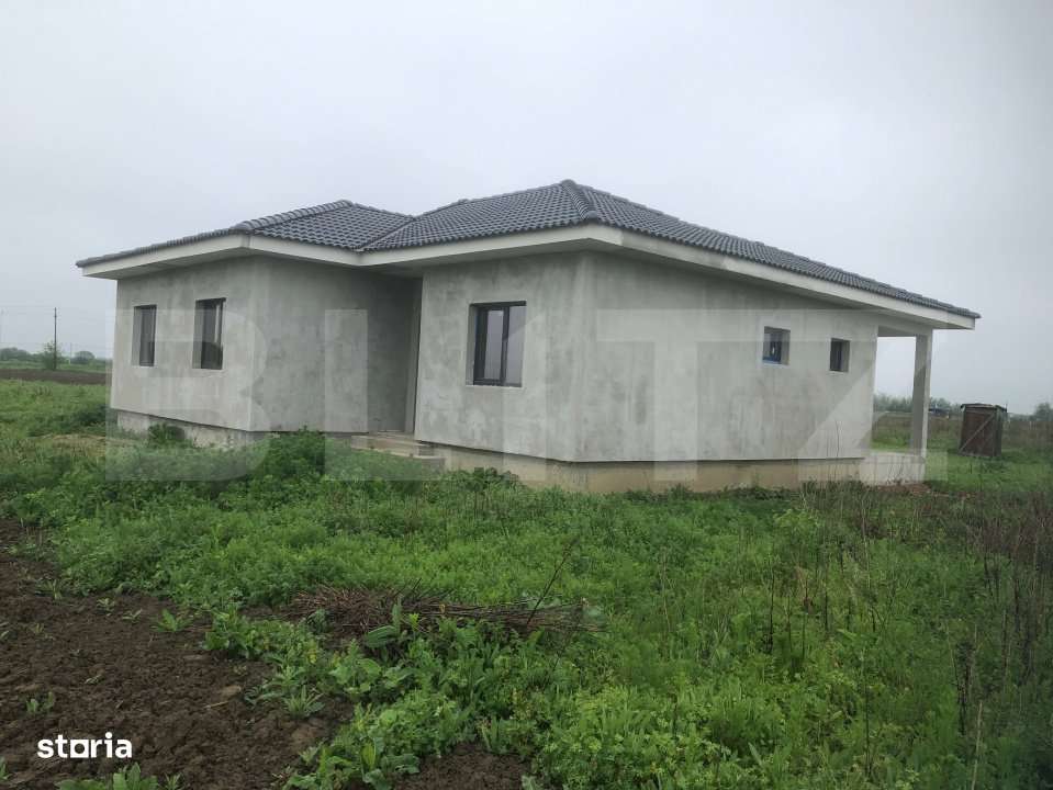 Casa Semifinisata, intre Odoreu si Martinesti - Imagine principală: 3/6