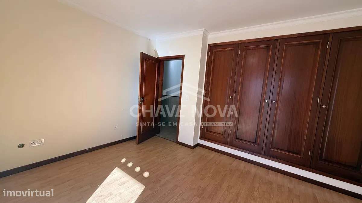 FN - Moradia térrea de 4 frentes | T3 com suite | Terreno de 722 m-7