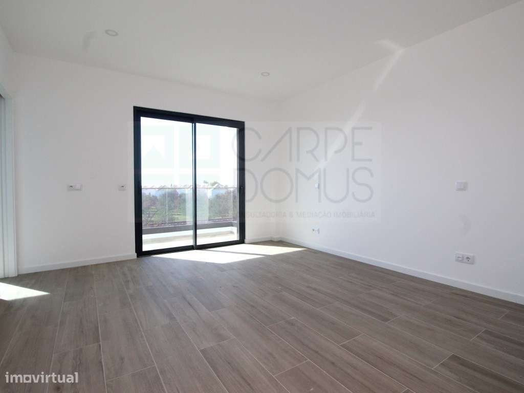 Nova Moradia T4 em Tavira - Conforto e Elegância-11