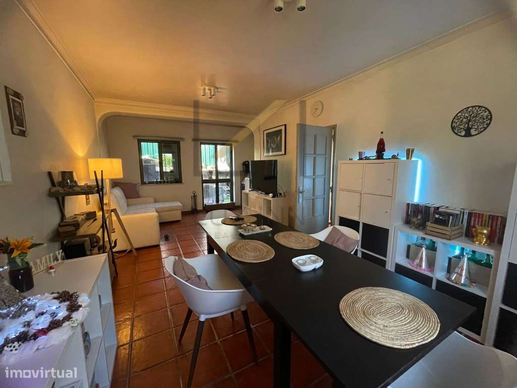 Moradia T3+1 em Vila Nogueira de Azeitão-6