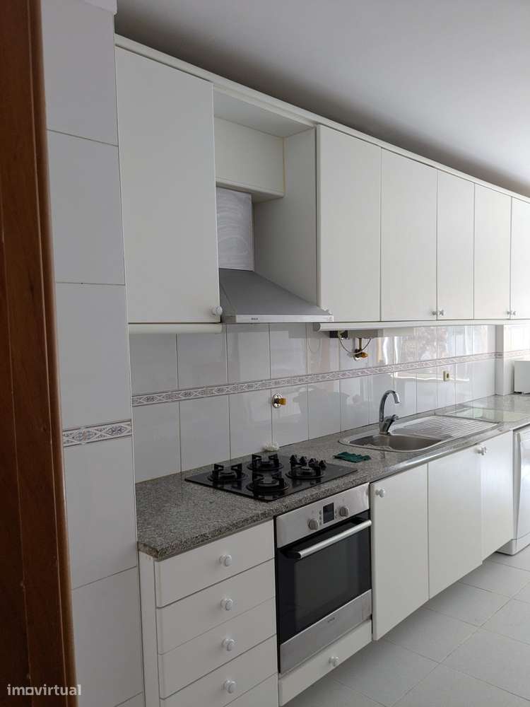 T2 com aquecimento central e ar condicionado - Grande imagem: 3/10