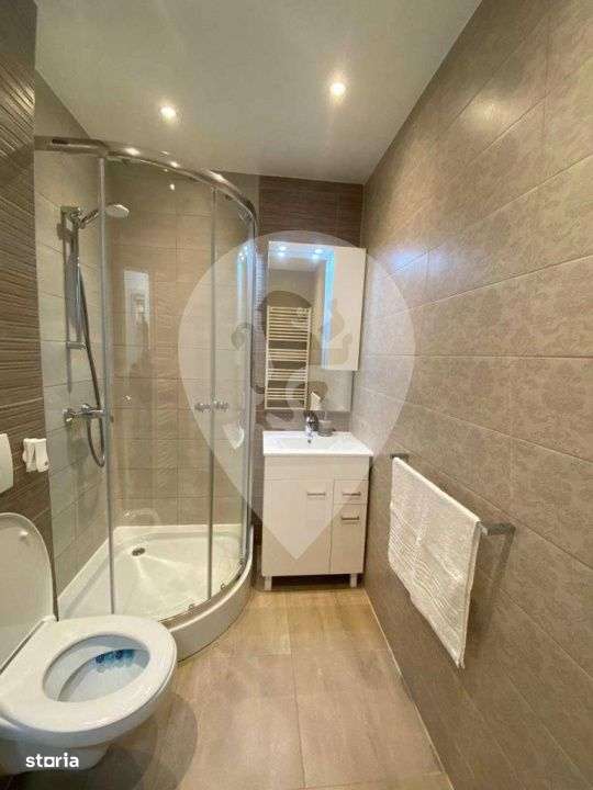 Apartament cu 3 camere Penthouse Tractorul / Maurer Coresi-18